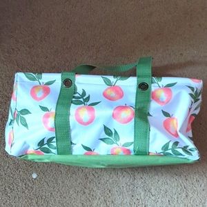 Used peaches tiny utility tote from thirtyone